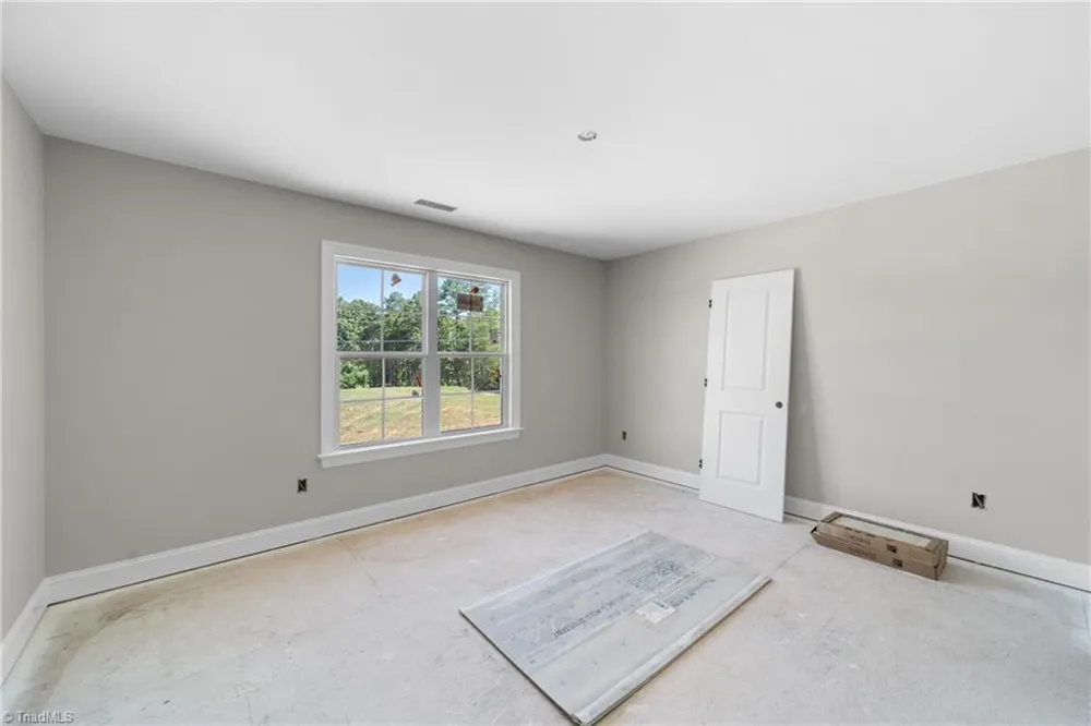 153 Canton Drive Lexington, NC 27295
