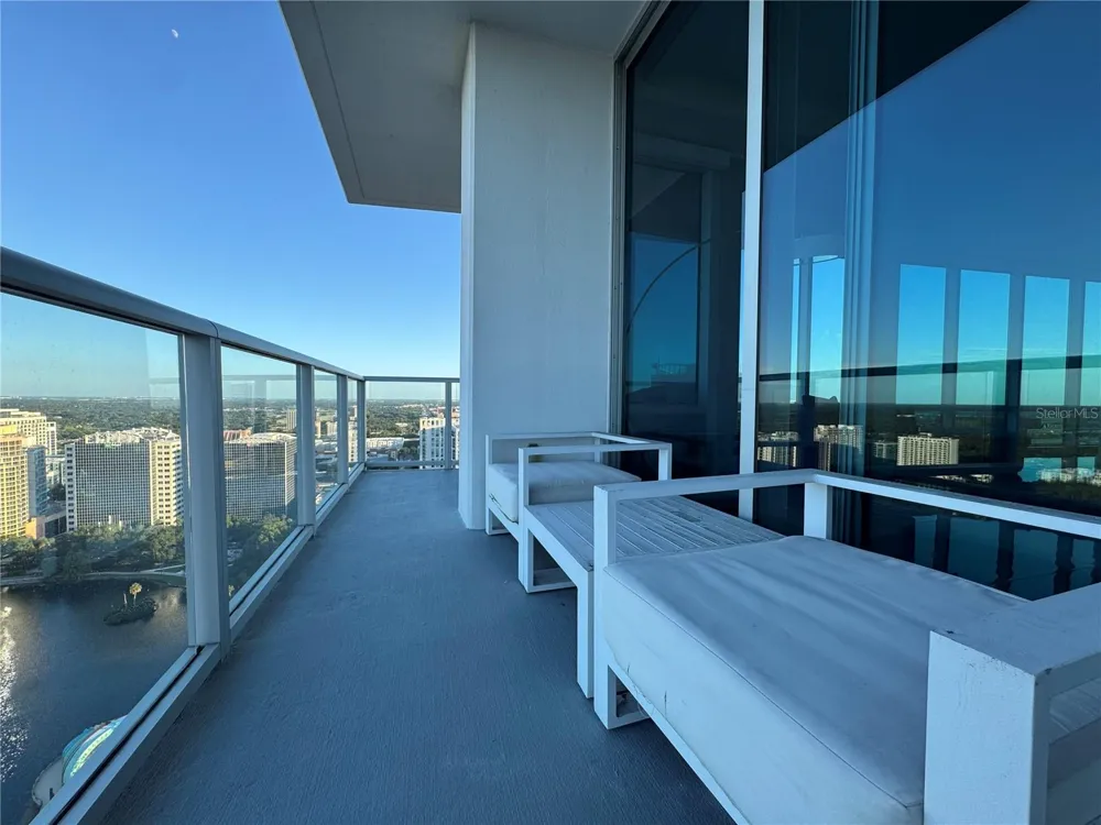 150 E ROBINSON STREET #29B Orlando, FL 32801