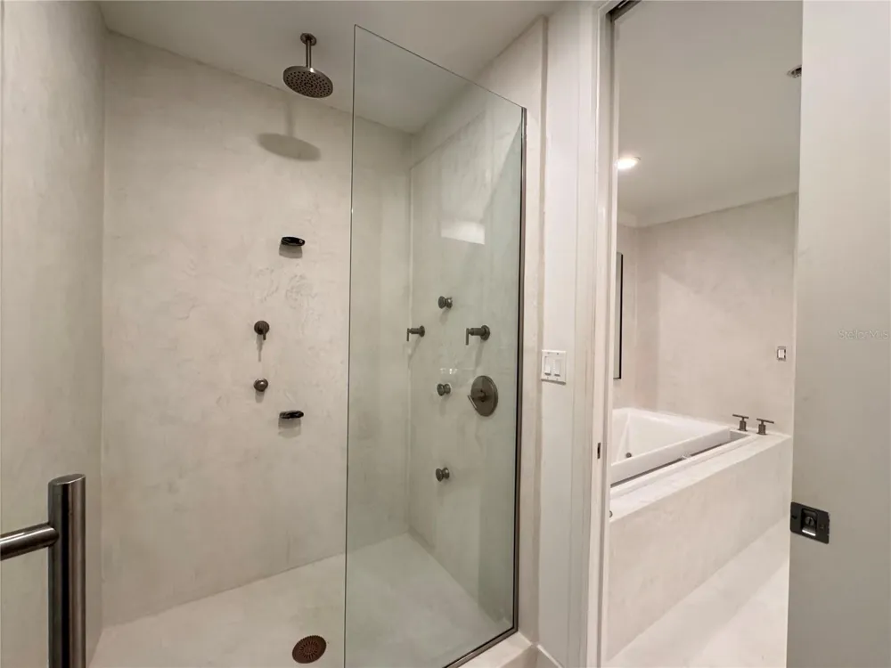 150 E ROBINSON STREET #29B Orlando, FL 32801