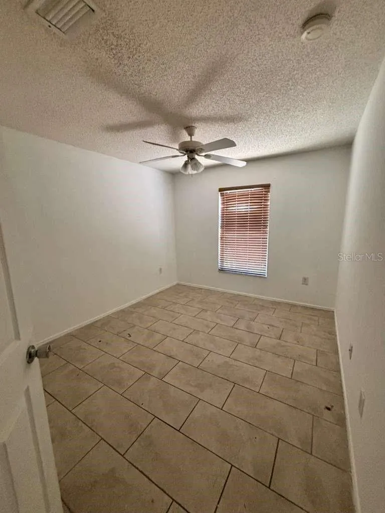 2713 PALM ISLE WAY Orlando, FL 32829