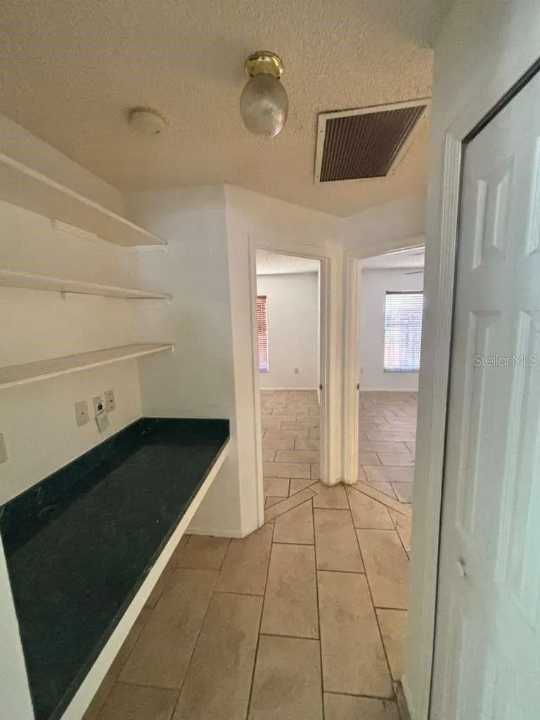 2713 PALM ISLE WAY Orlando, FL 32829