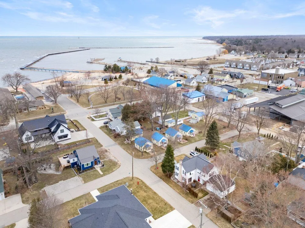 119 Union Street Port Austin Township, MI 48467