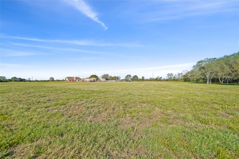 4918 Brazos Lakes Drive Richmond, TX 77469