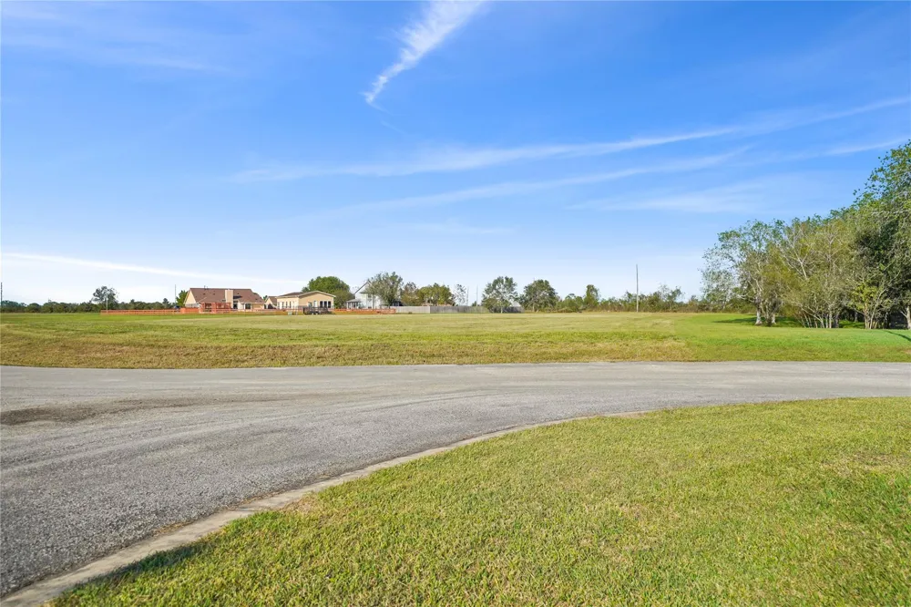 4918 Brazos Lakes Drive Richmond, TX 77469