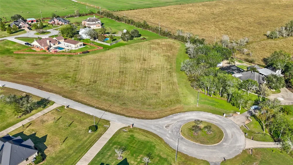 4918 Brazos Lakes Drive Richmond, TX 77469