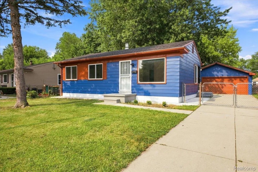 15432 Orchard Street Romulus City, MI 48174