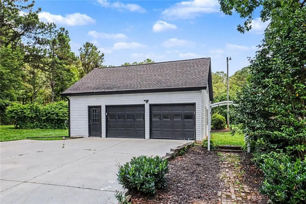 813 Sandy Creek Road Fayetteville, GA 30214