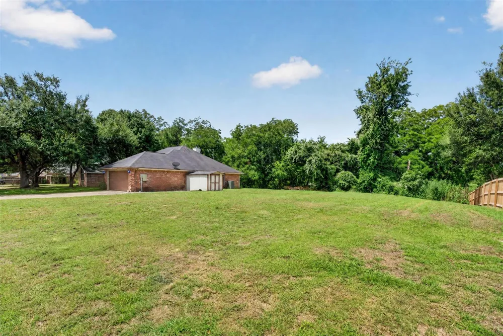 Oakwood Drive Brenham, TX 77833