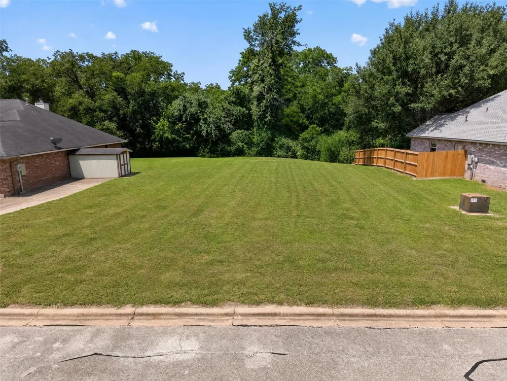 Oakwood Drive Brenham, TX 77833