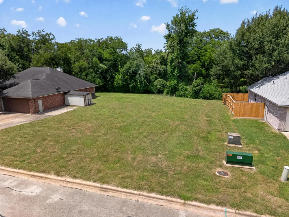 Oakwood Drive Brenham, TX 77833