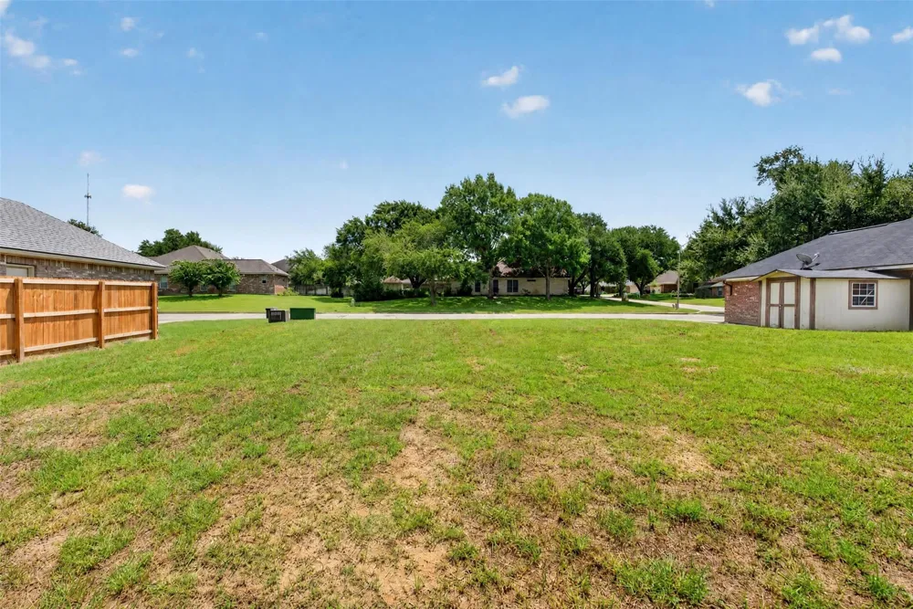 Oakwood Drive Brenham, TX 77833