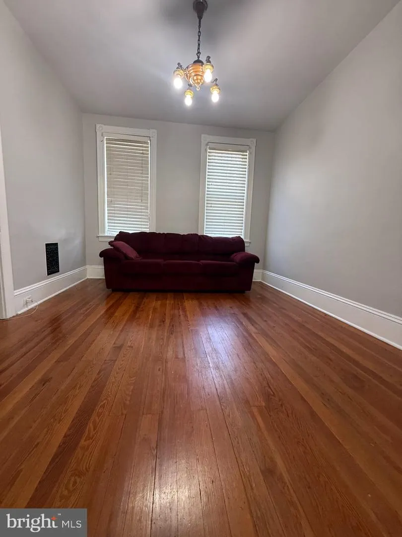 128 E JAMES STREET Lancaster, PA 17602