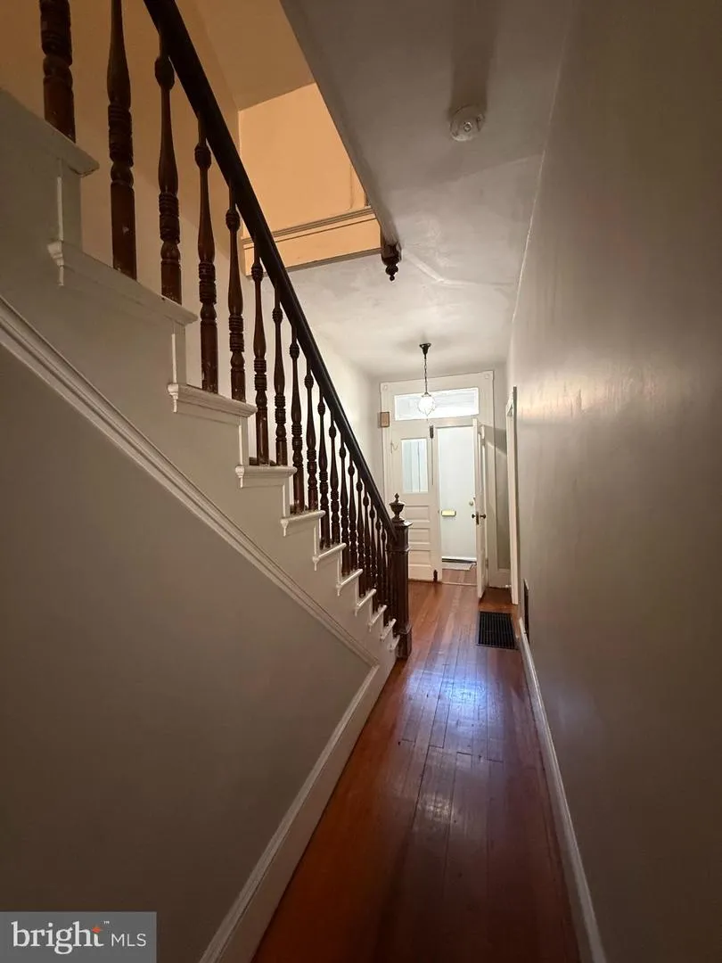 128 E JAMES STREET Lancaster, PA 17602