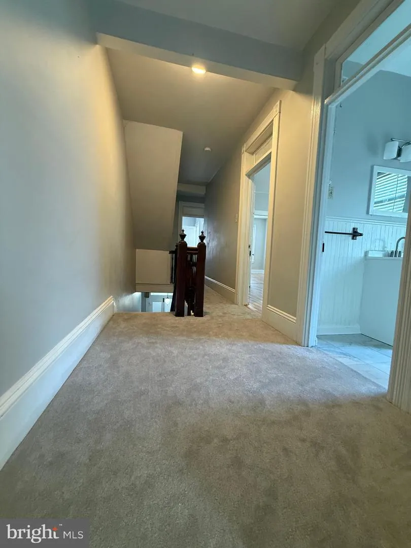 128 E JAMES STREET Lancaster, PA 17602