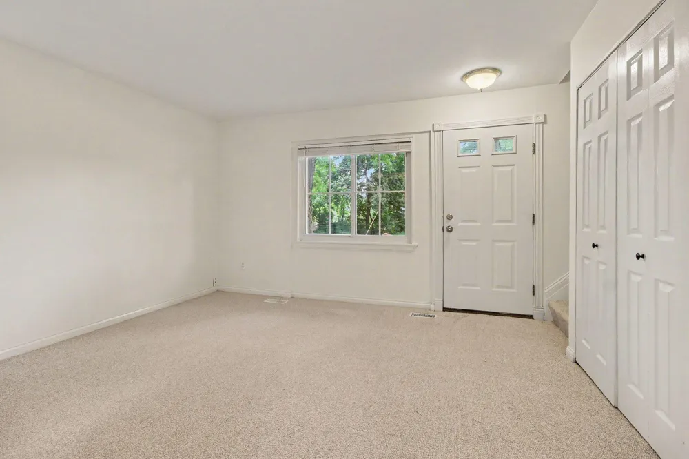 541 Long Shore Drive Ann Arbor, MI 48105