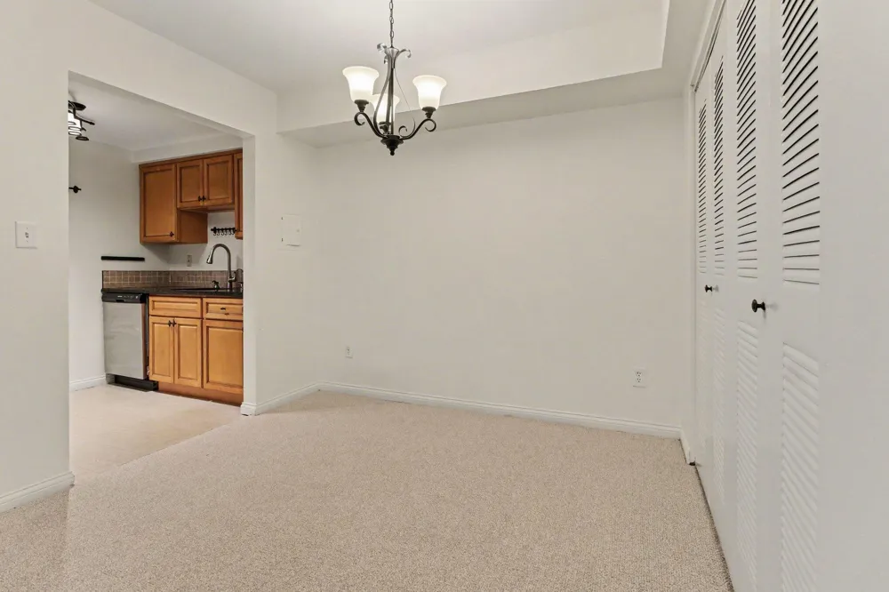 541 Long Shore Drive Ann Arbor, MI 48105