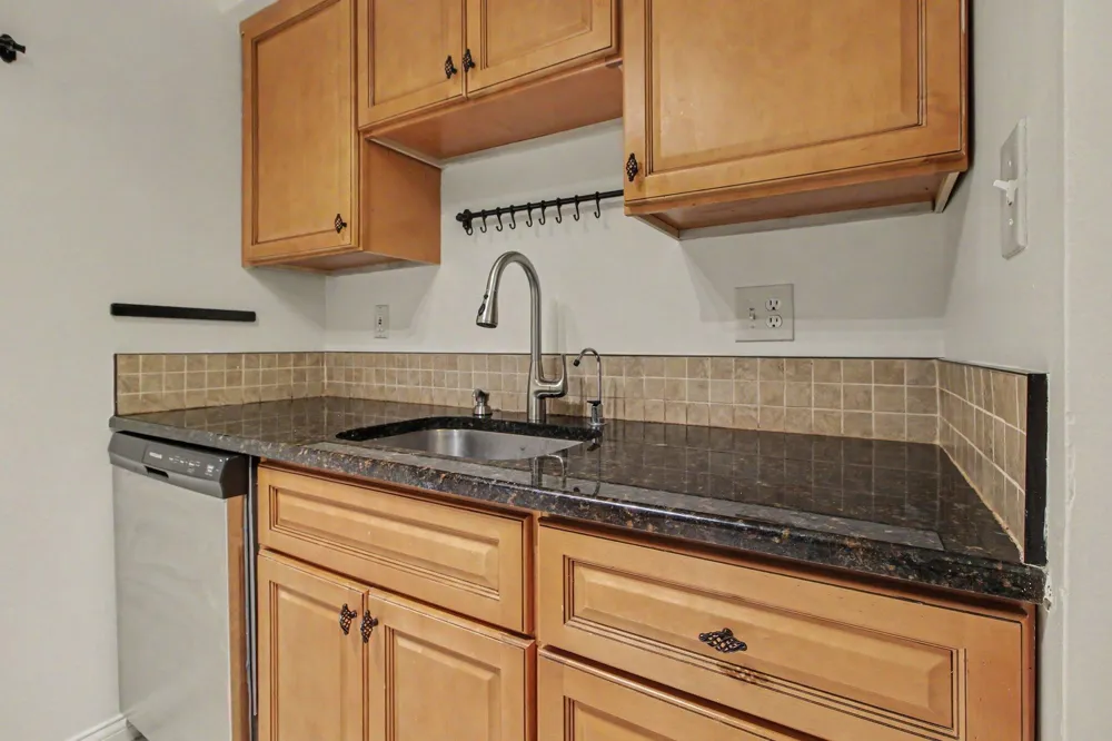 541 Long Shore Drive Ann Arbor, MI 48105