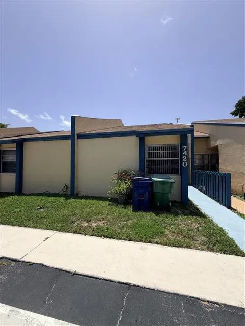 7420 NW 34th Street