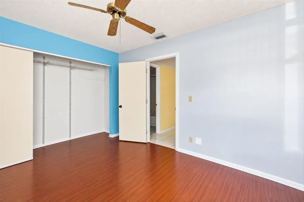 7420 NW 34th Street Lauderhill, FL 33319