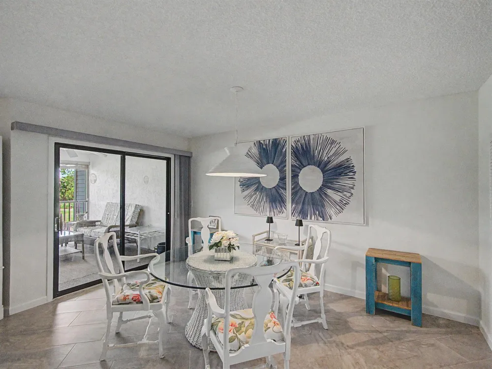 5132 SE CLUB WAY #202 Stuart, FL 34997