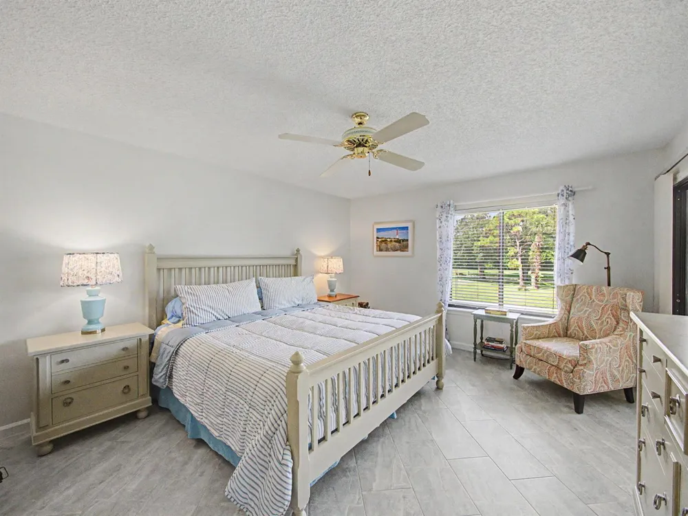 5132 SE CLUB WAY #202 Stuart, FL 34997