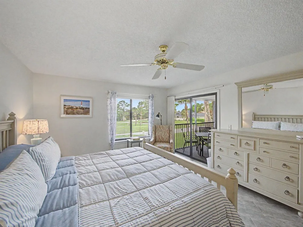 5132 SE CLUB WAY #202 Stuart, FL 34997