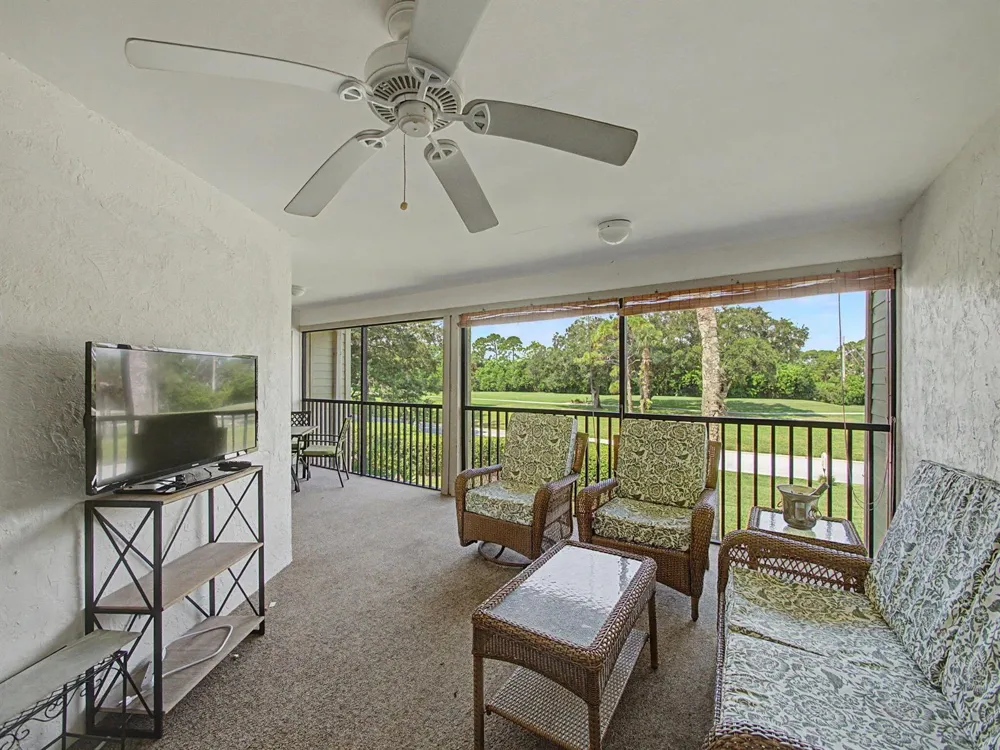 5132 SE CLUB WAY #202 Stuart, FL 34997