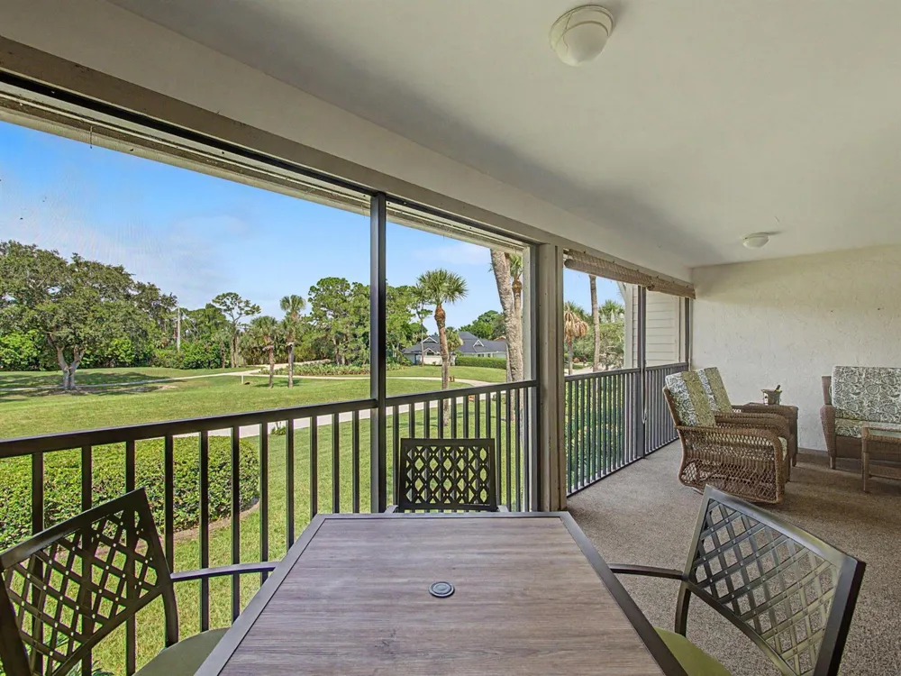 5132 SE CLUB WAY #202 Stuart, FL 34997