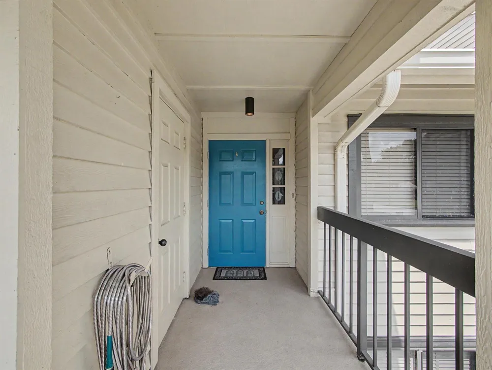 5132 SE CLUB WAY #202 Stuart, FL 34997