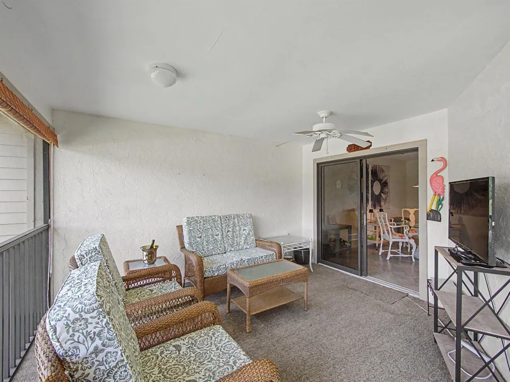 5132 SE CLUB WAY #202 Stuart, FL 34997