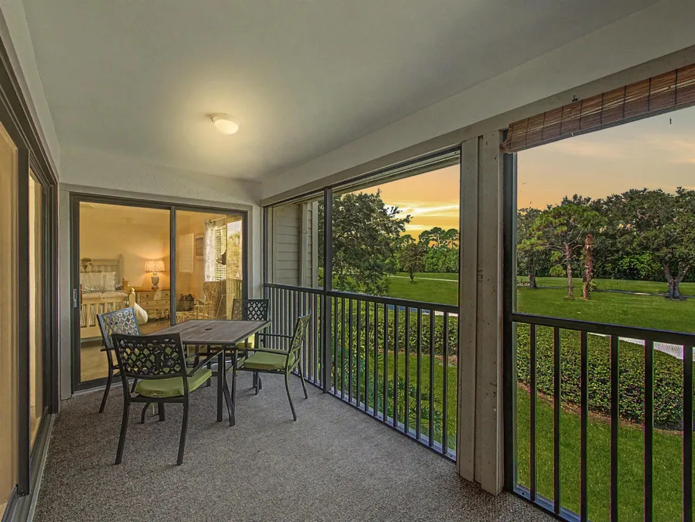 5132 SE CLUB WAY #202 Stuart, FL 34997