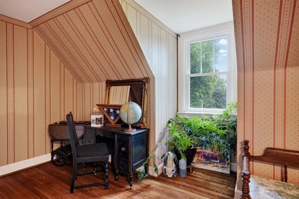 218 Morrison St McMinnville, TN 37110
