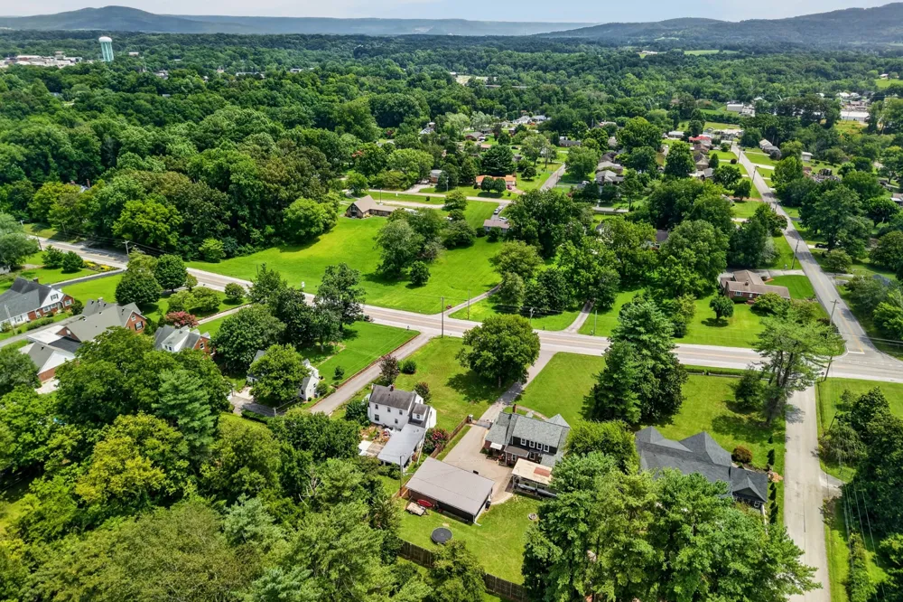 218 Morrison St McMinnville, TN 37110