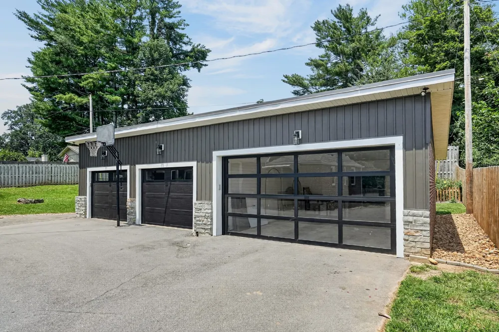 218 Morrison St McMinnville, TN 37110