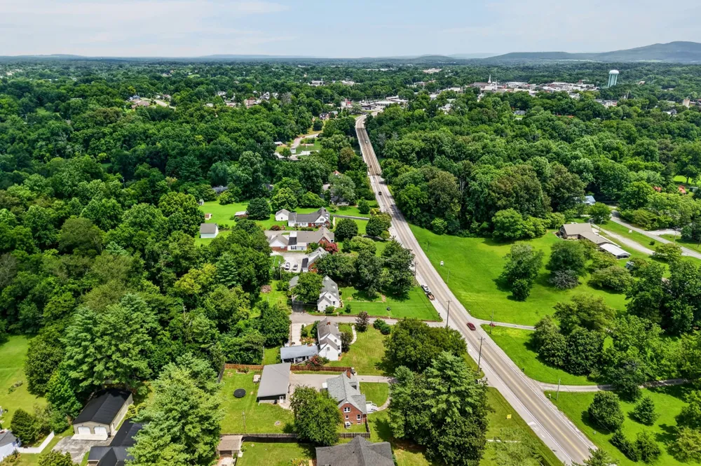 218 Morrison St McMinnville, TN 37110