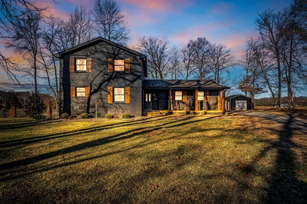 1447 Maxwell Branch Rd Cottontown, TN 37048