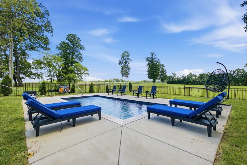 1447 Maxwell Branch Rd Cottontown, TN 37048
