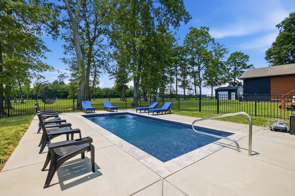1447 Maxwell Branch Rd Cottontown, TN 37048