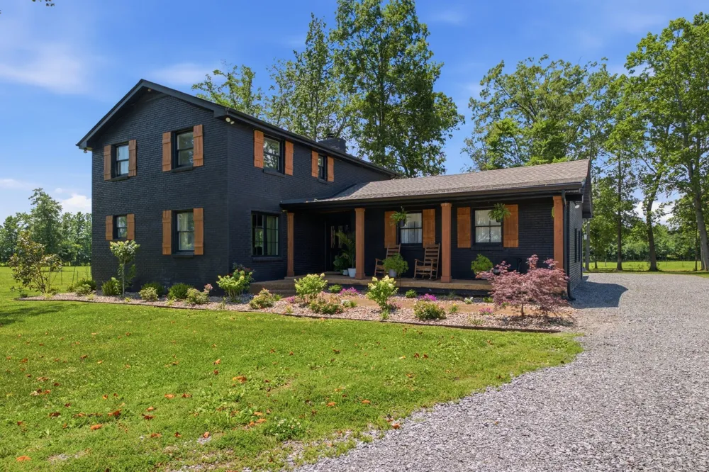 1447 Maxwell Branch Rd Cottontown, TN 37048