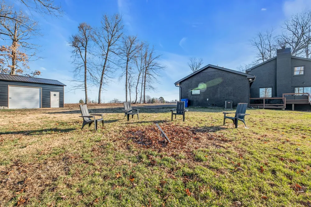 1447 Maxwell Branch Rd Cottontown, TN 37048