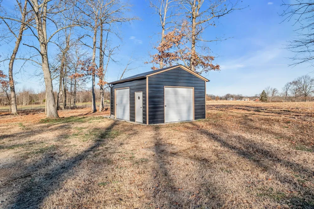 1447 Maxwell Branch Rd Cottontown, TN 37048