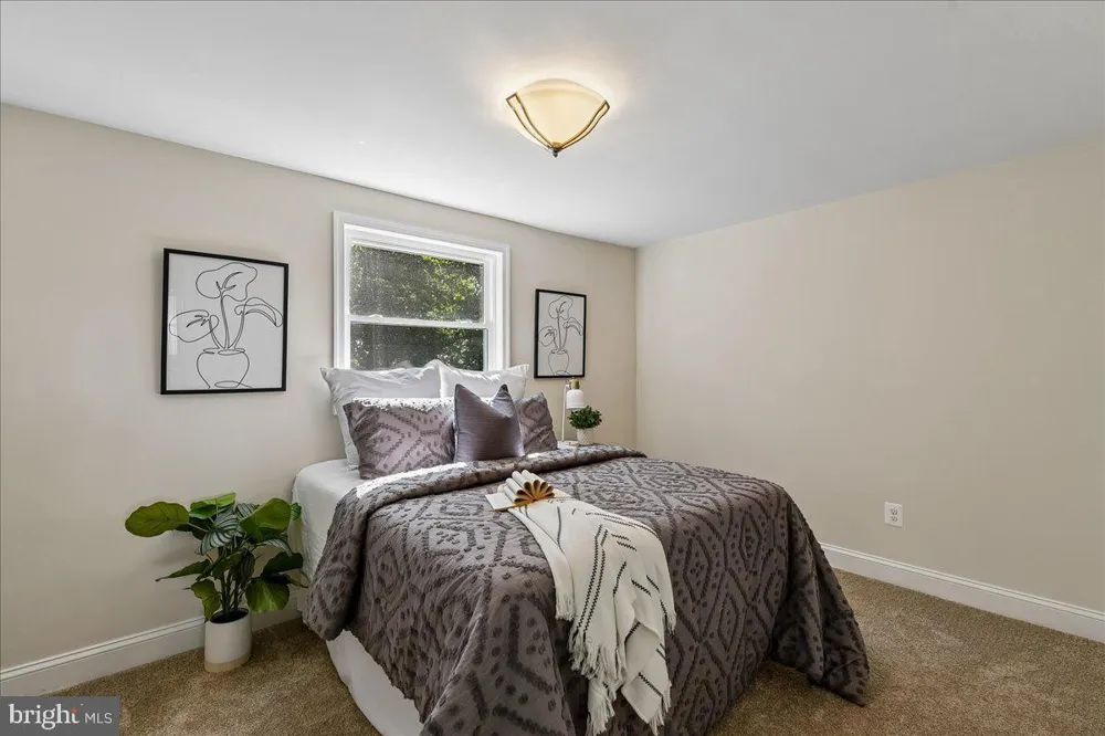 754 HYDE PARK DRIVE Glen Burnie, MD 21061
