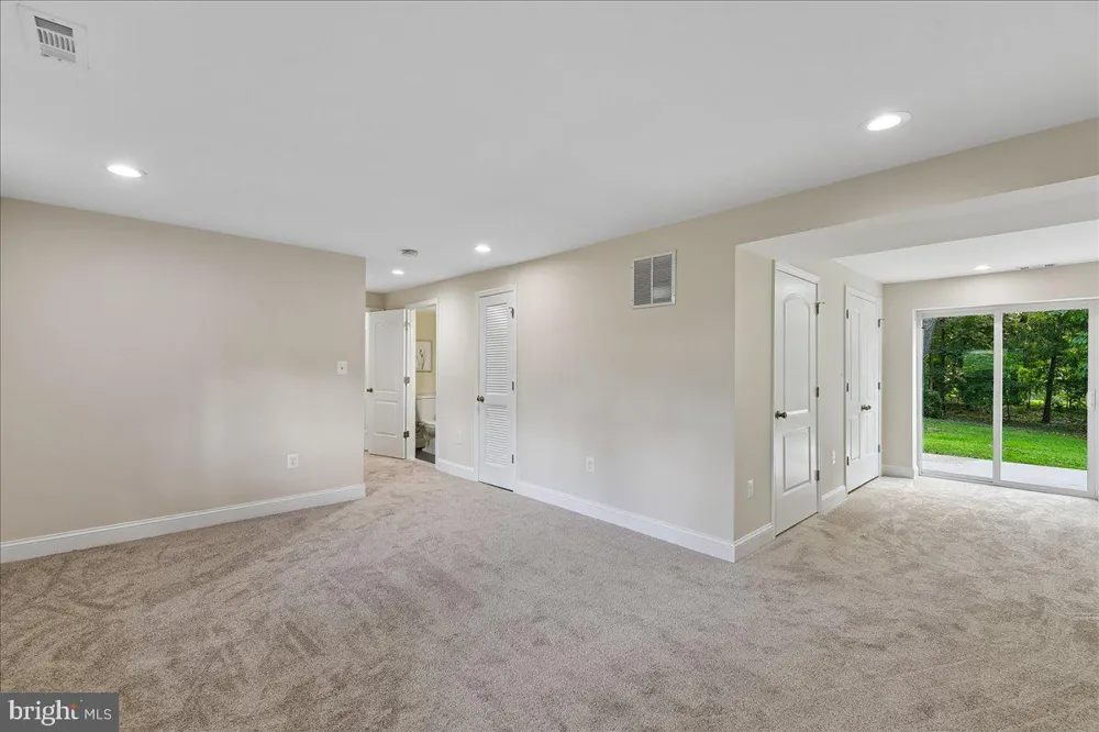 754 HYDE PARK DRIVE Glen Burnie, MD 21061