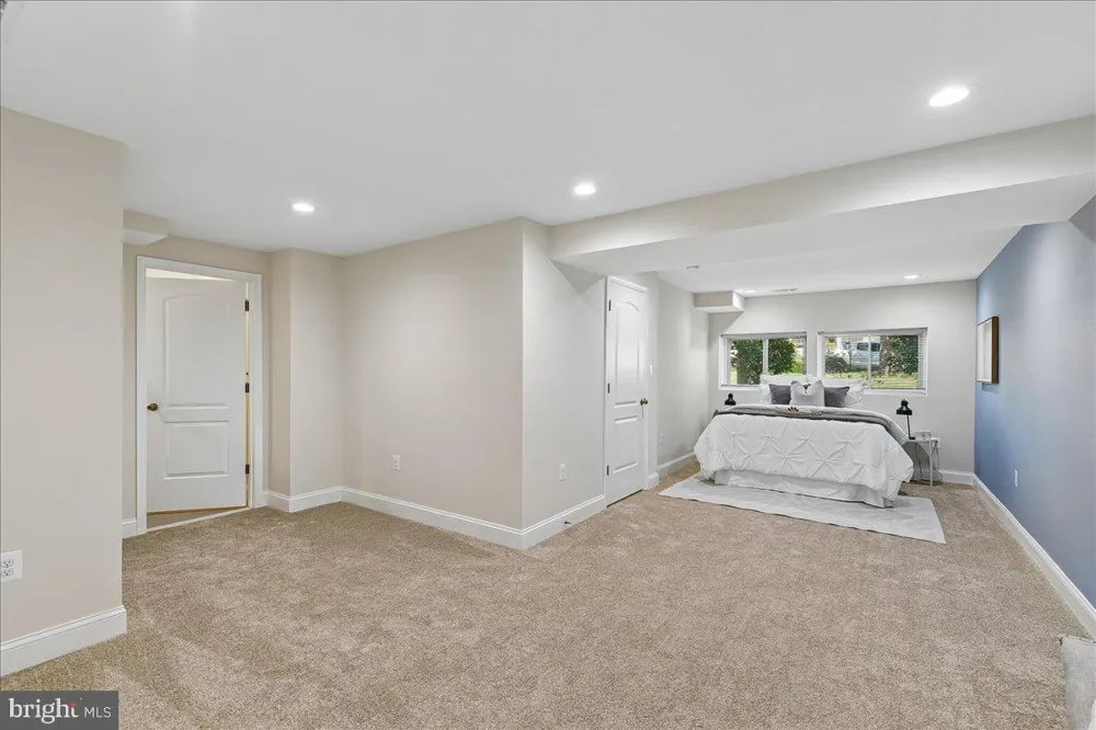 754 HYDE PARK DRIVE Glen Burnie, MD 21061