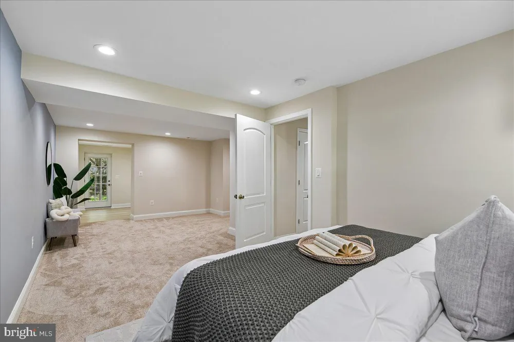 754 HYDE PARK DRIVE Glen Burnie, MD 21061