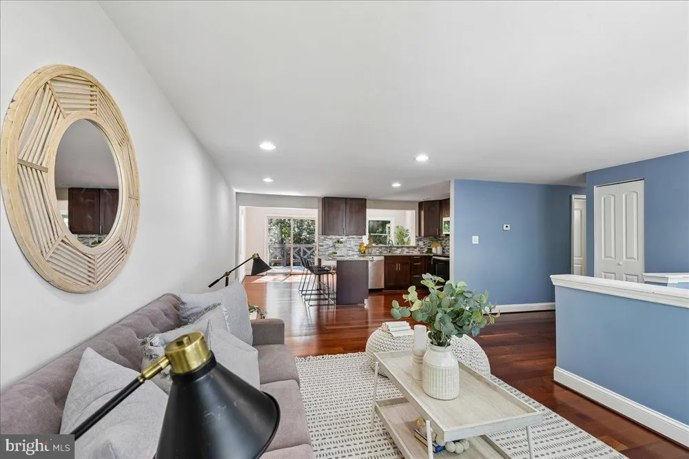 754 HYDE PARK DRIVE Glen Burnie, MD 21061