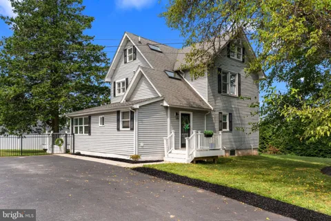 496 E KING ROAD