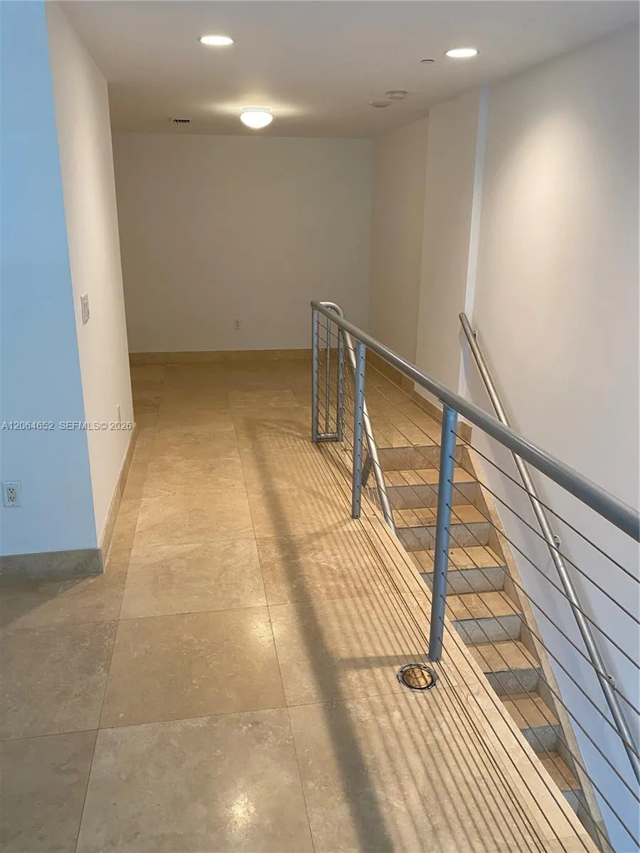 1050 Brickell Ave #220 Miami, FL 33131