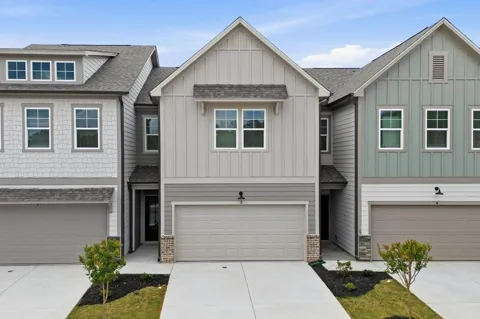 411 Summit View Lane