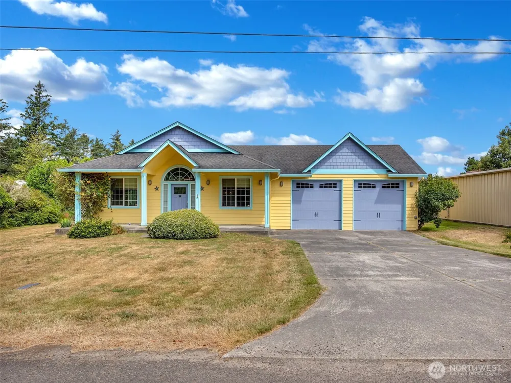 1403 253rd Place Ocean Park, WA 98640